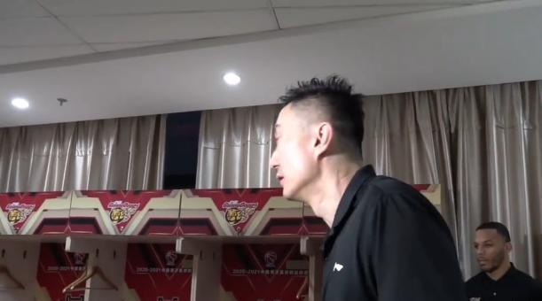 英雄联盟官方直播-包含亚特兰大今晨更衣室发声；志在CBA季后赛名次提升；更衣室稳定；细节决定成败的词条